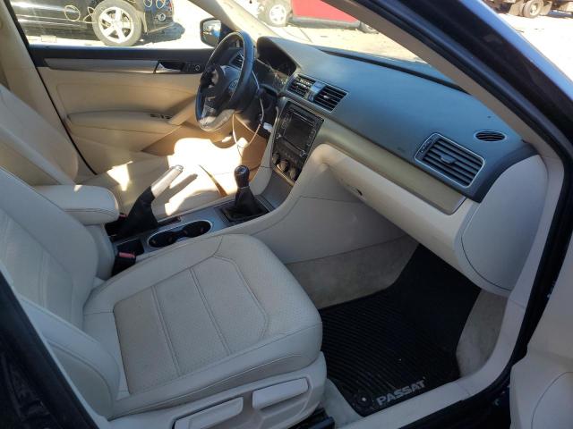 Photo 5 from auction – 2015 VOLKSWAGEN PASSAT SE with VIN 1VWBV7A31FC047229