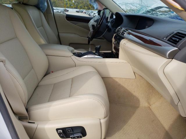 Photo 5 from auction – 2017 LEXUS LS 460 with VIN JTHCL5EF3H5028404
