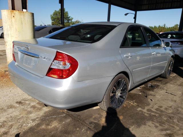Photo 4 from auction – 2004 TOYOTA CAMRY LE with VIN 4T1BE32K74U930661