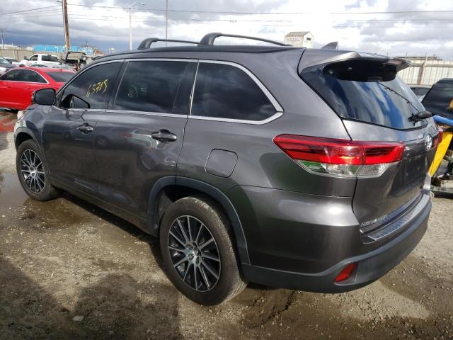 Photo 3 from auction – 2017 TOYOTA HIGHLANDER with VIN 5TDKZRFH3HS526308