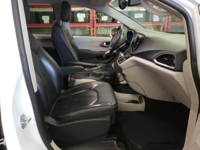 Photo 5 from auction – 2017 CHRYSLER PACIFICA T with VIN 2C4RC1BG8HR523721