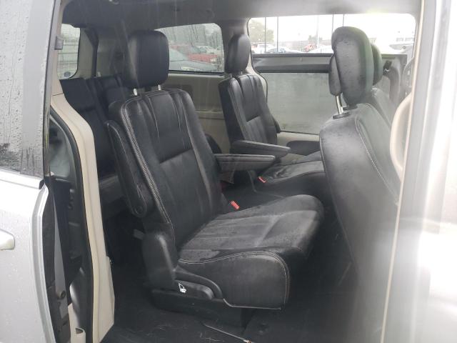 Photo 6 from auction – 2014 CHRYSLER TOWN & COU with VIN 2C4RC1BG7ER440387