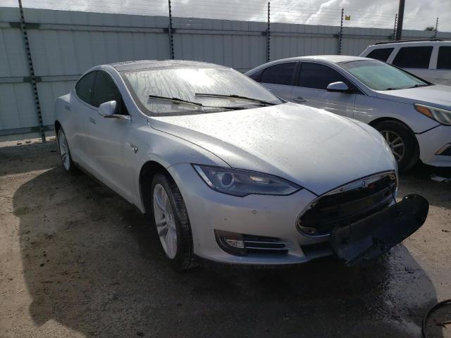 TESLA MODEL S 2013 with VIN 5YJSA1DN3DFP27822 - Photo from auction