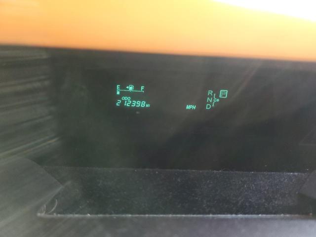 Photo 8 from auction – 2005 TOYOTA PRIUS with VIN JTDKB20U457035186