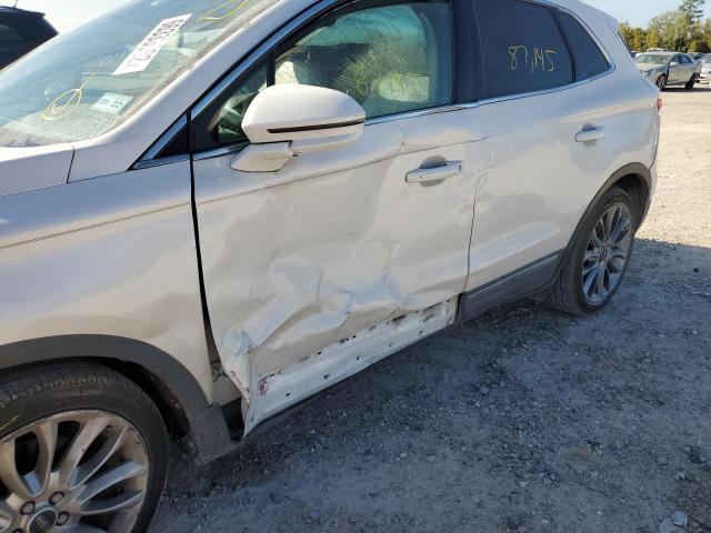 Photo 9 from auction – 2016 LINCOLN MKC RESERV with VIN 5LMCJ3C98GUJ20632
