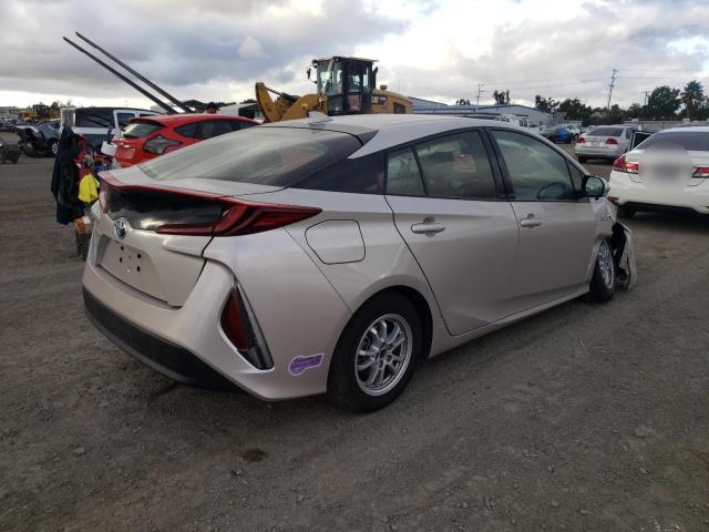 Photo 4 from auction – 2018 TOYOTA PRIUS PRIM with VIN JTDKARFP7J3104600