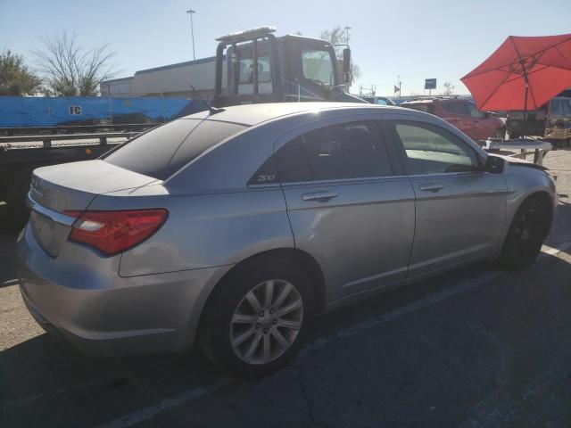 Photo 3 from auction – 2013 CHRYSLER 200 TOURIN with VIN 1C3CCBBB6DN552923