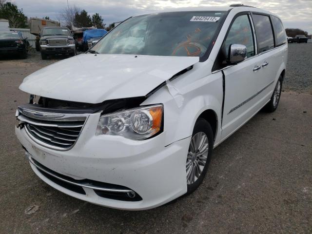 Photo 2 from auction – 2015 CHRYSLER TOWN & COU with VIN 2C4RC1CG3FR610244