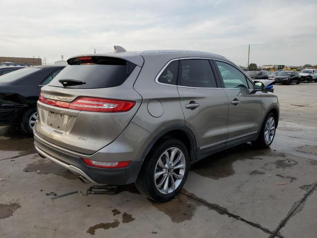 Photo 3 from auction – 2017 LINCOLN MKC SELECT with VIN 5LMCJ2C99HUL44679