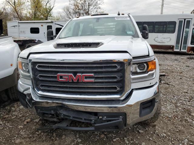 Photo 9 from auction – 2018 GMC SIERRA C35 with VIN 1GD41VCY1JF210372