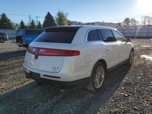 Photo 4 from auction – 2013 LINCOLN MKT with VIN 2LMHJ5AT3DBL50720