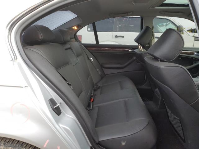 Photo 6 from auction – 2004 BMW 330 XI with VIN WBAEW53484PG11343