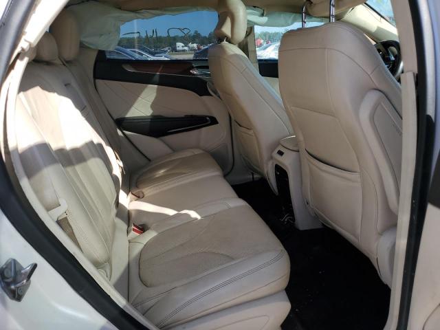 Photo 6 from auction – 2016 LINCOLN MKC RESERV with VIN 5LMCJ3C98GUJ20632