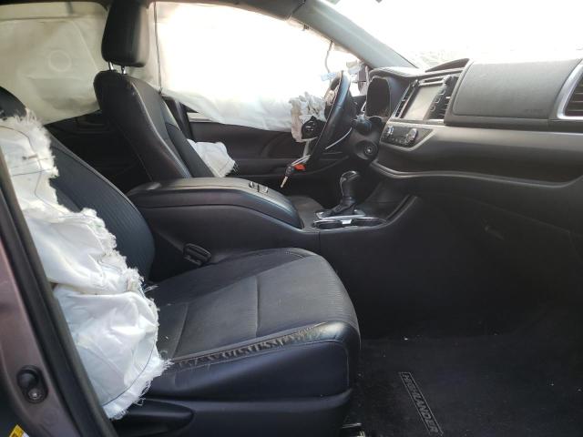 Photo 5 from auction – 2016 TOYOTA HIGHLANDER with VIN 5TDZKRFH2GS160312