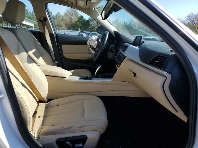 Photo 5 from auction – 2018 BMW 320 I with VIN WBA8A9C56JAD27879