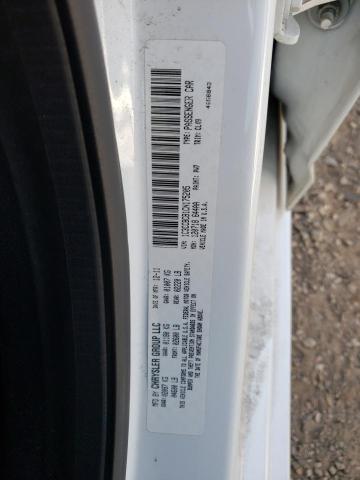 Photo 10 from auction – 2012 CHRYSLER 200 LIMITE with VIN 1C3CCBCB1CN175205