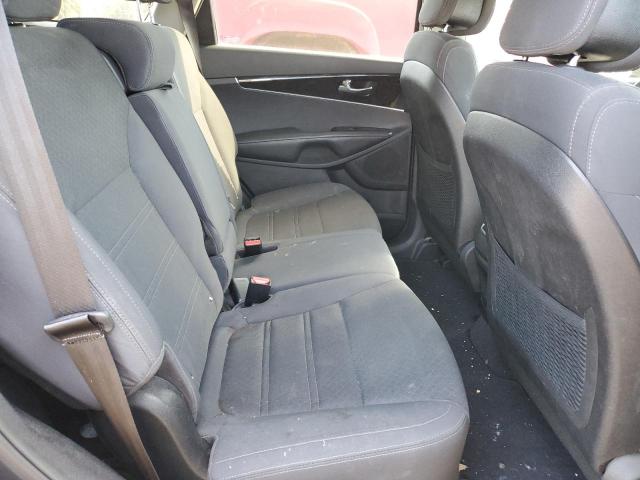 Photo 6 from auction – 2016 KIA SORENTO LX with VIN 5XYPG4A30GG081791