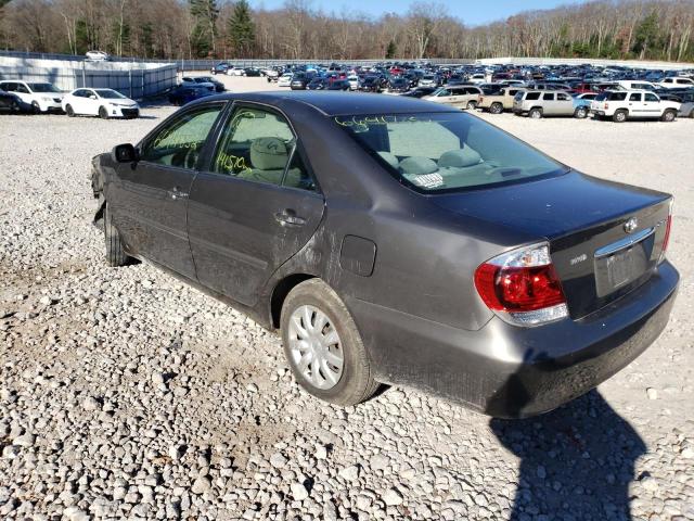 Photo 3 from auction – 2005 TOYOTA CAMRY LE with VIN 4T1BE32K75U975102