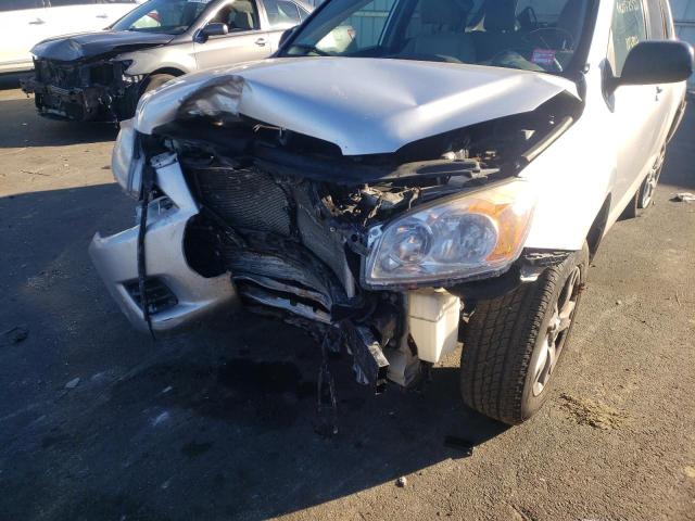 Photo 9 from auction – 2012 TOYOTA RAV4 with VIN 2T3BF4DV8CW249764