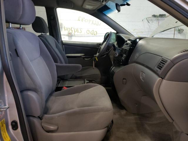 Photo 5 from auction – 2005 TOYOTA SIENNA LE with VIN 5TDBA23C95S050813