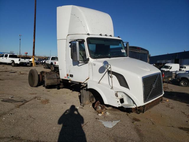 VOLVO VN VNL 2007 with VIN 4V4NC9GH27N477463 - Photo from auction