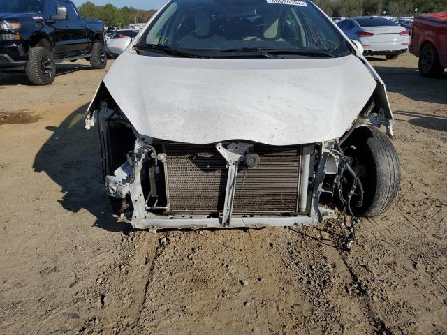 Photo 9 from auction – 2014 TOYOTA PRIUS C with VIN JTDKDTB39E1564236