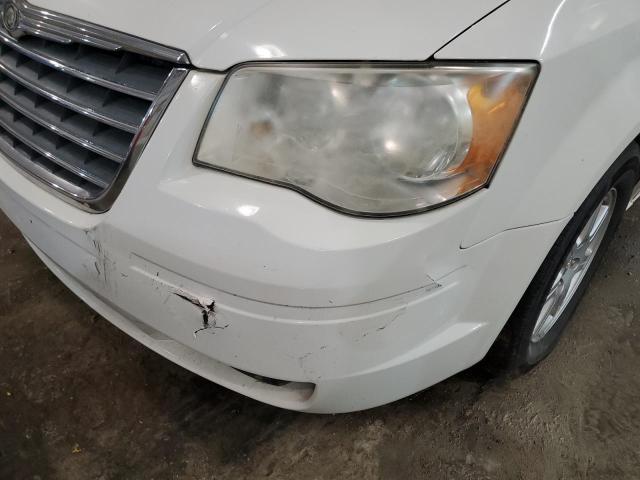 Photo 9 from auction – 2010 CHRYSLER TOWN & COU with VIN 2A4RR5D18AR200638