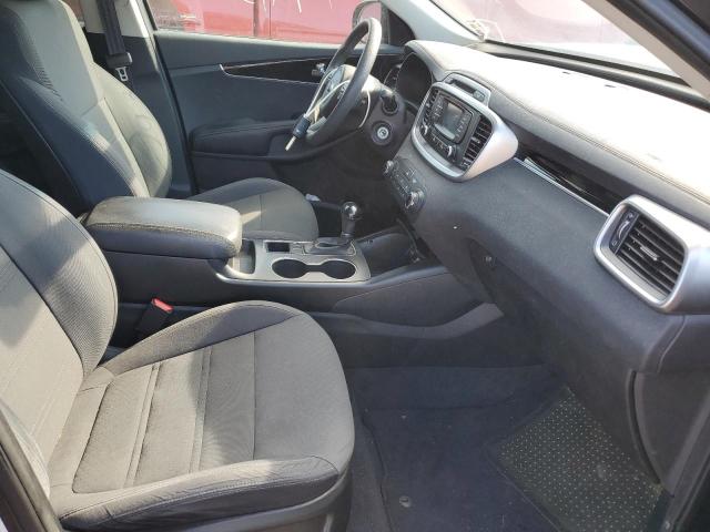 Photo 5 from auction – 2016 KIA SORENTO LX with VIN 5XYPG4A30GG081791