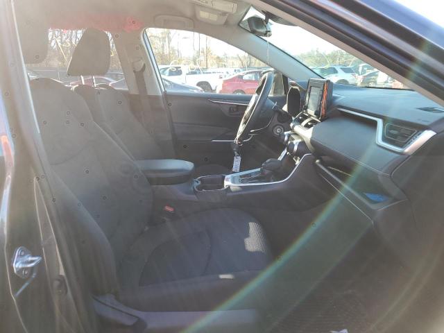 Photo 5 from auction – 2019 TOYOTA RAV4 LE with VIN JTMG1RFV1KD037153