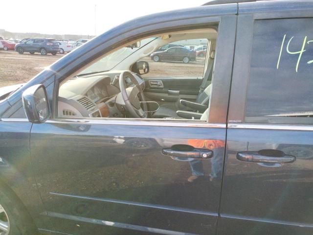 Photo 9 from auction – 2008 CHRYSLER TOWN & COU with VIN 2A8HR54P18R641004