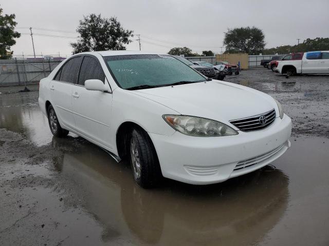 TOYOTA CAMRY LE 2005 with VIN 4T1BE32K55U021450 - Photo from auction