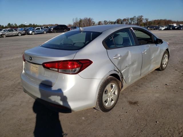 Photo 4 from auction – 2017 KIA FORTE LX with VIN 3KPFK4A78HE059579
