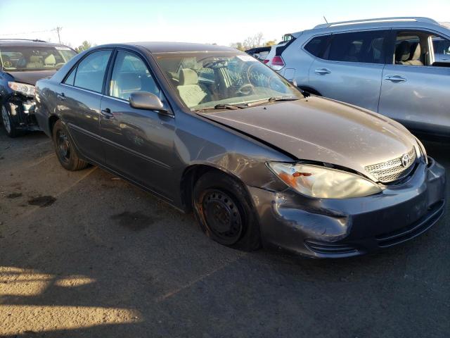 TOYOTA CAMRY LE 2004 with VIN 4T1BE32K54U895635 - Photo from auction