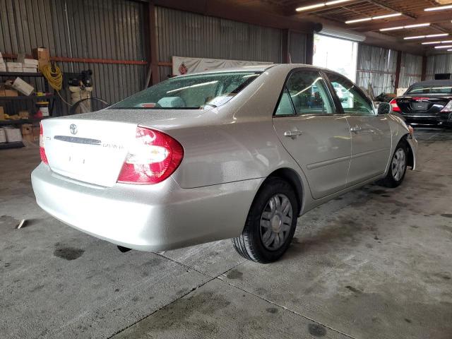 Photo 4 from auction – 2004 TOYOTA CAMRY LE with VIN 4T1BE32KX4U937149