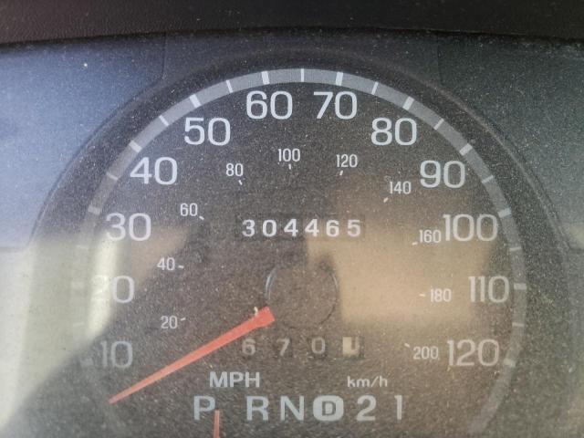 Photo 8 from auction – 2004 FORD CROWN VICT with VIN 2FAFP74W74X181091