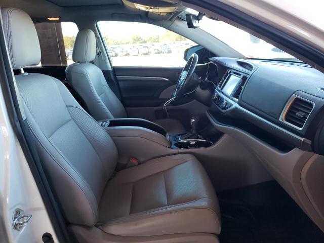 Photo 5 from auction – 2017 TOYOTA HIGHLANDER with VIN 5TDYZRFHXHS189064
