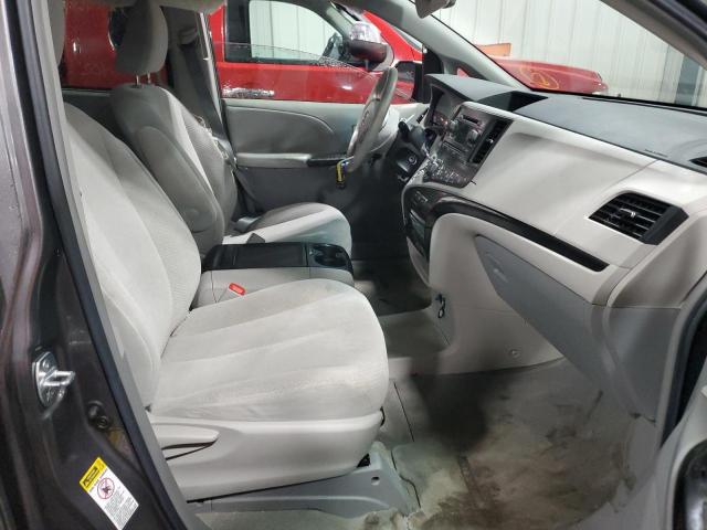 Photo 5 from auction – 2013 TOYOTA SIENNA LE with VIN 5TDKK3DC0DS346741