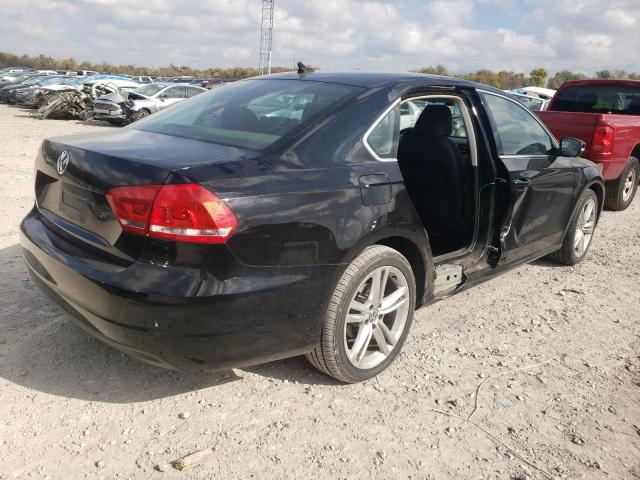 Photo 4 from auction – 2015 VOLKSWAGEN PASSAT SE with VIN 1VWBV7A3XFC045401