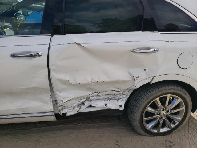 Photo 9 from auction – 2017 KIA SORENTO SX with VIN 5XYPKDA58HG241837