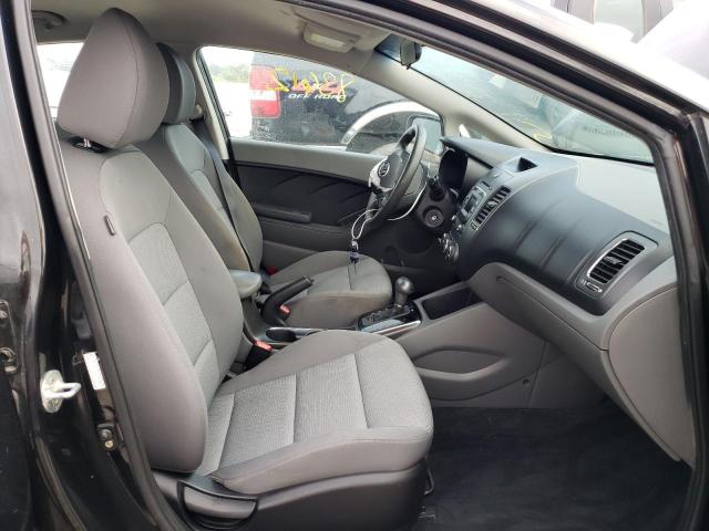 Photo 5 from auction – 2017 KIA FORTE LX with VIN 3KPFK4A73HE026926