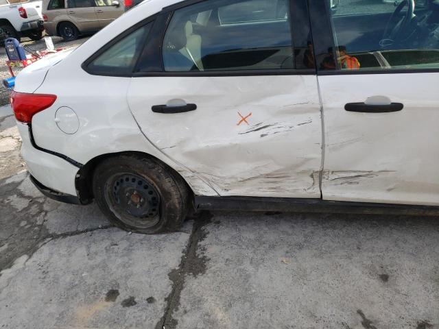 Photo 9 from auction – 2016 FORD FOCUS S with VIN 1FADP3E23GL293447