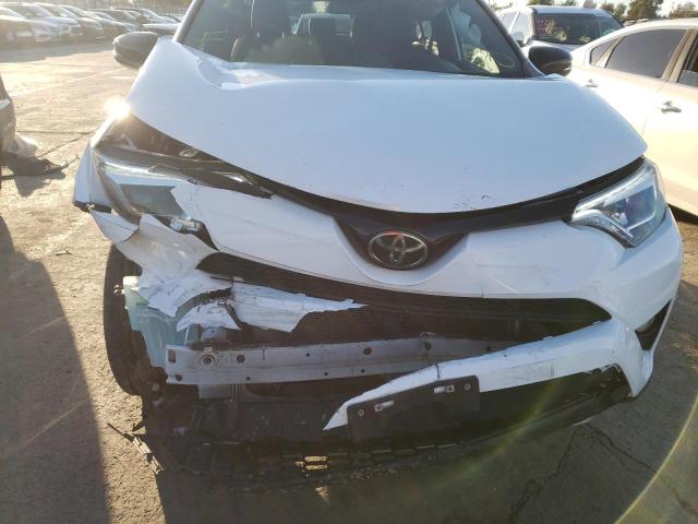 Photo 9 from auction – 2017 TOYOTA RAV4 SE with VIN JTMNFREV3HJ706303
