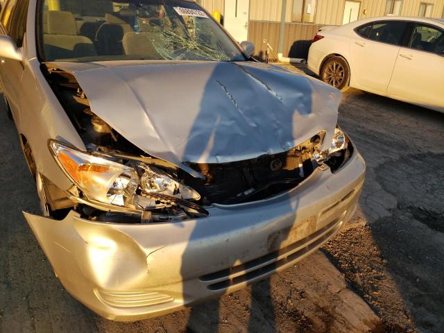 Photo 9 from auction – 2004 TOYOTA CAMRY LE with VIN 4T1BE32K04U928878