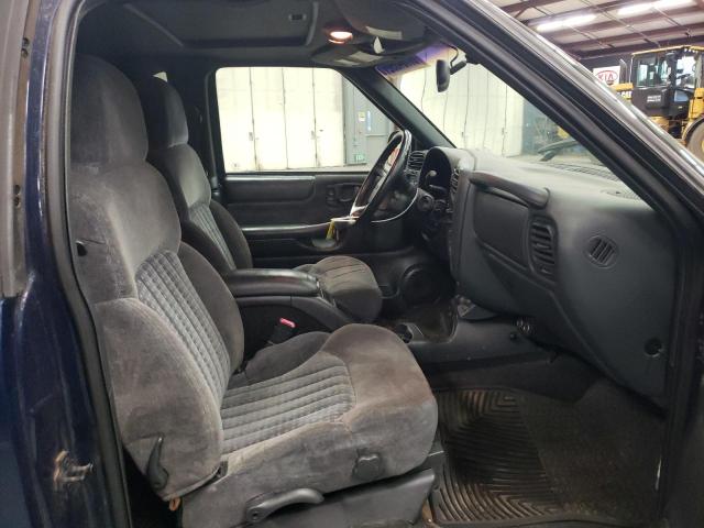 Photo 5 from auction – 2001 CHEVROLET BLAZER with VIN 1GNCT18W91K177291