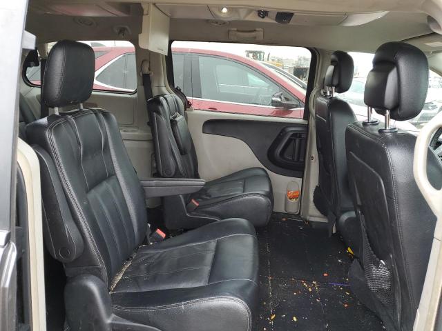 Photo 6 from auction – 2016 CHRYSLER TOWN & COU with VIN 2C4RC1BG2GR292569