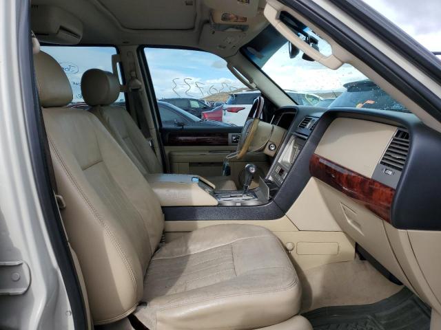 Photo 5 from auction – 2005 LINCOLN NAVIGATOR with VIN 5LMFU27525LJ01776
