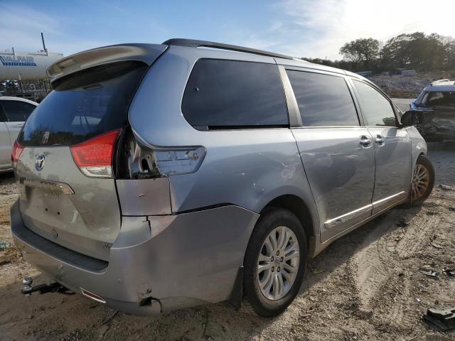 Photo 4 from auction – 2013 TOYOTA SIENNA XLE with VIN 5TDYK3DC0DS370273