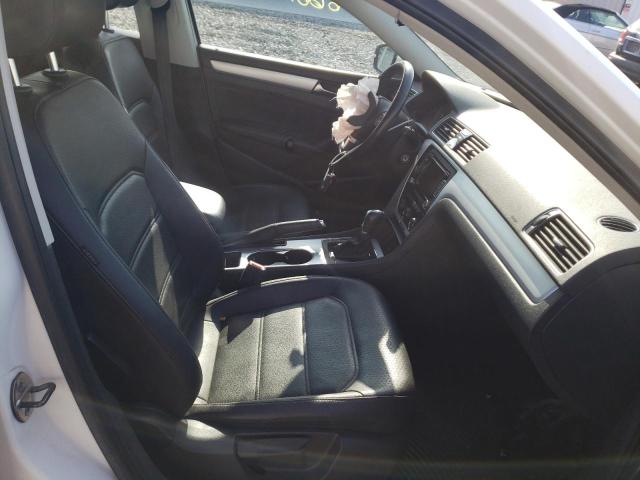 Photo 5 from auction – 2013 VOLKSWAGEN PASSAT SE with VIN 1VWBP7A35DC048200