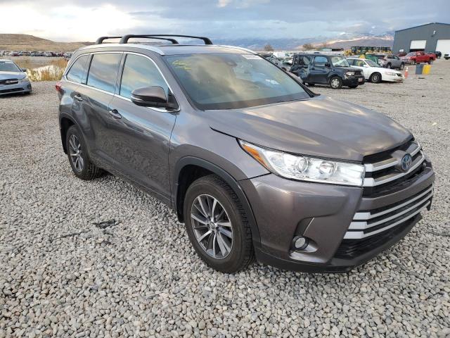 TOYOTA HIGHLANDER 2017 with VIN 5TDJZRFH2HS407368 - Photo from auction