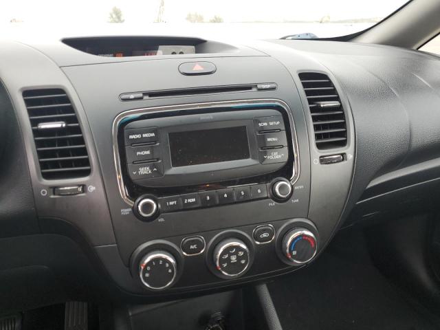 Photo 9 from auction – 2017 KIA FORTE LX with VIN 3KPFK4A74HE037241